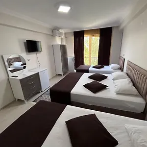Апарт-отель Paradise House